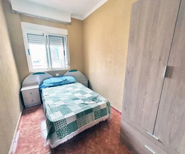 spanyol nyaralók katalógus